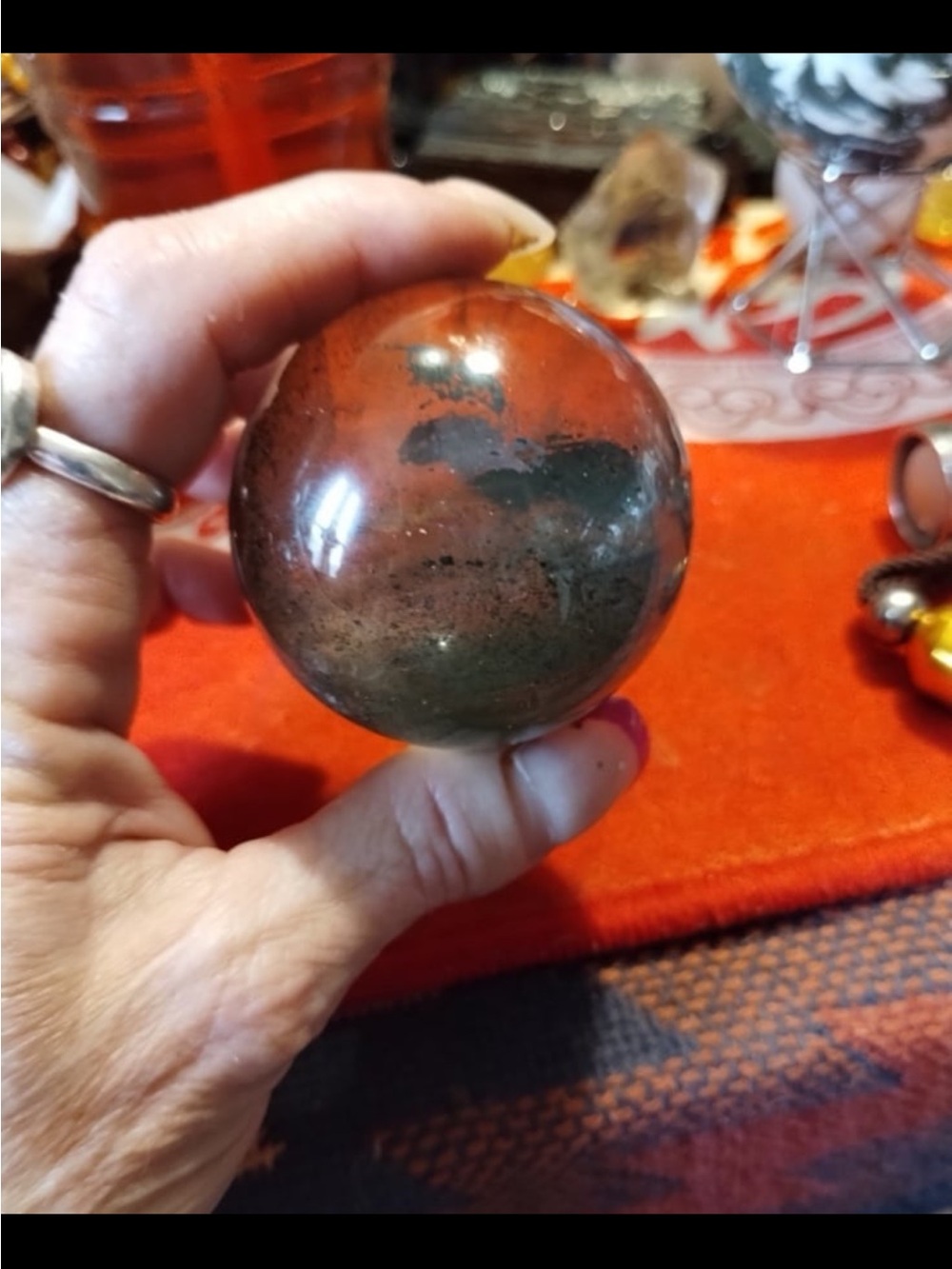 Green Garden Quartz Sphere HQ with chlorophyll - Picture 8 of 9